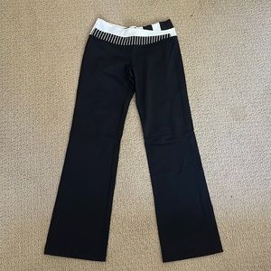 Lululemon Groove Flare Yoga Pant